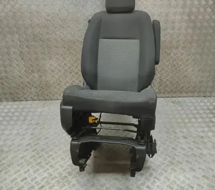 Opel Vivaro Front passenger seat 1617139380