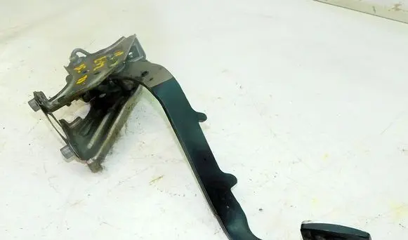Toyota Corolla E120 E130 Clutch pedal 189785