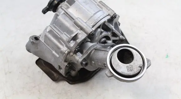 BMW 6 F12 F13 Oil pump 7643256 11417643256