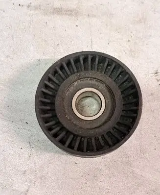 BMW 5 E60 E61 Belt tensioner pulley 2331513