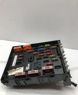 Volkswagen PASSAT B6 Fuse box set 3C0937125 63592777