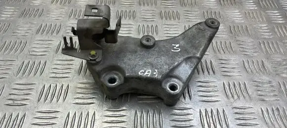 Mercedes-Benz E W212 Engine mounting bracket A6510940039