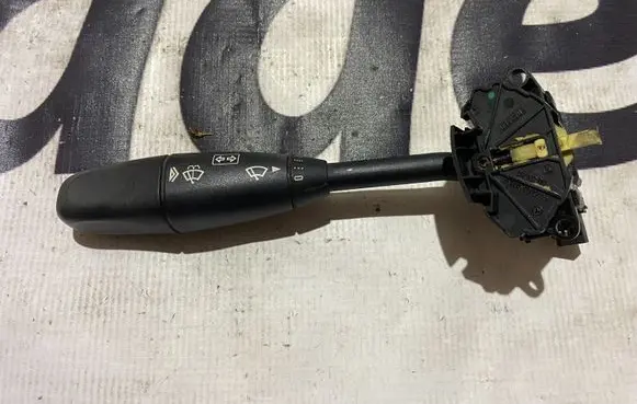 Mercedes-Benz E W211 Indicator stalk a1715402245 1715402245