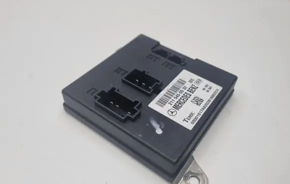 Mercedes-Benz E W211 Comfort/convenience module A2115450532 2115450532