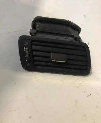 Volkswagen PASSAT B6 Dash center air vent grill 3C1819702F