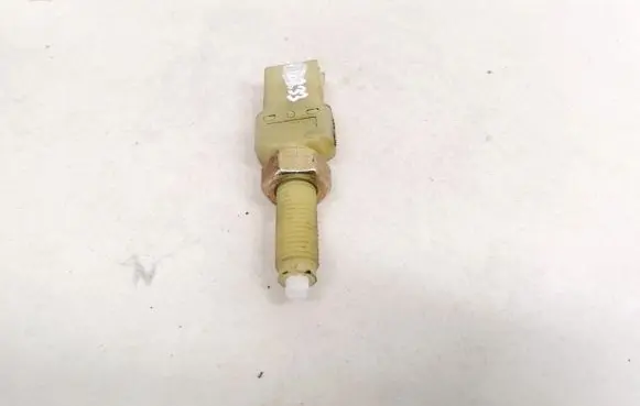 Audi A4 S4 B5 8D Brake pedal sensor switch 443945515