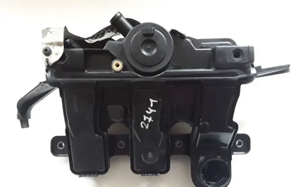 Nissan X-Trail T32 Intake manifold 118301003R