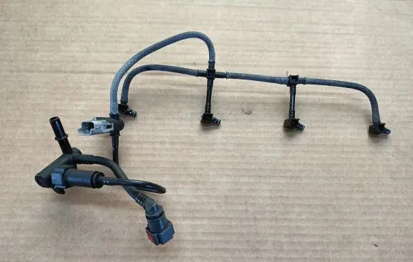 Ford Mondeo MK IV Fuel line/pipe/hose 