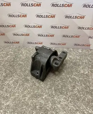 Volkswagen Touran I Engine mount bracket 1K0199262