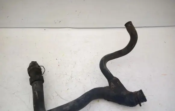 Ford Mondeo Mk III Engine coolant pipe/hose