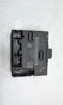 Volkswagen PASSAT B8 Door control unit/module 5Q0959593E