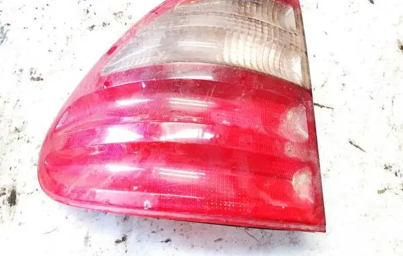 Mercedes-Benz E W210 Rear/tail lights a2108205364 324001