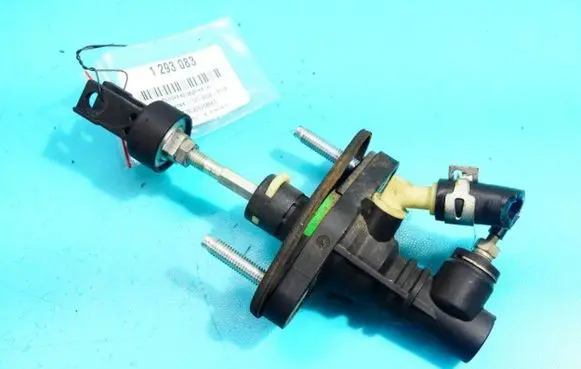 Clutch slave cylinder