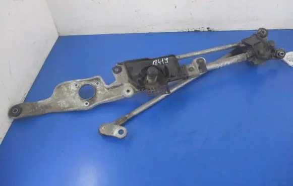 Mazda 2 Front wiper linkage and motor
