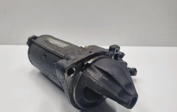 Mercedes-Benz C W203 Starter motor A0051511301 0051511301