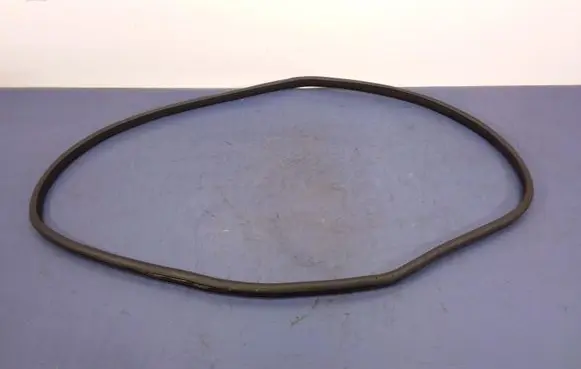 Mercedes-Benz S AMG W222 Front door rubber seal A2226970351