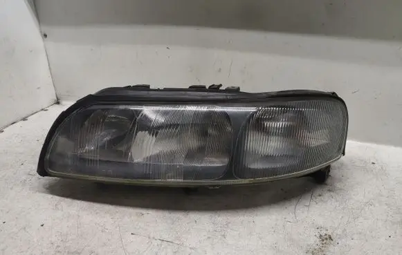 Volvo V70 Headlight/headlamp