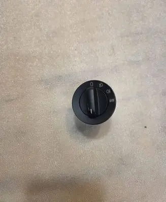 BMW 7 E38 Light switch 8363684