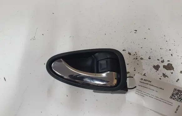 Toyota Avensis T270 Front door interior handle 69205050551 76693A2