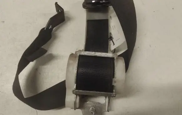 Opel Vectra C Front seatbelt