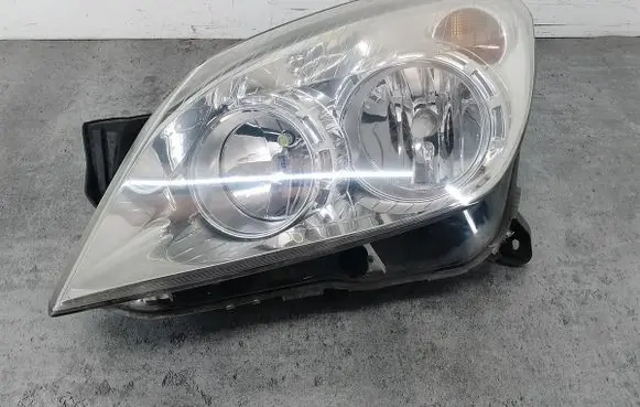Opel Astra H Headlight/headlamp 13239288