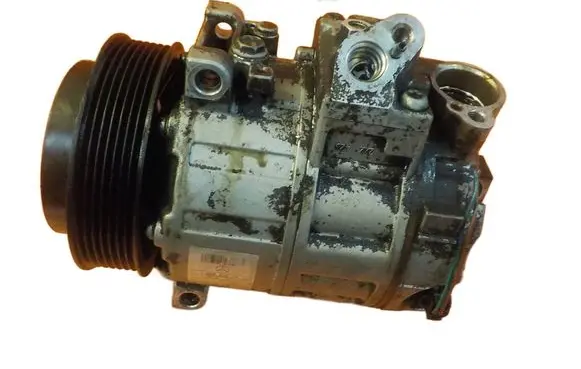 Mercedes-Benz C W204 Air conditioning (A/C) compressor (pump) A0022304911