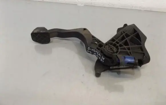 Clutch pedal