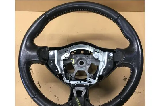 Nissan Juke I F15 Steering wheel