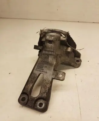 Audi A4 S4 B8 8K Engine mounting bracket 8K0199308AQ