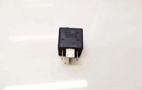 Ford Fiesta Other relay 93bg14n089c1b v23136-j4-x31