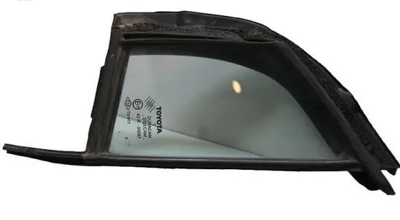 Toyota Yaris Front door vent window glass four-door 43R00097 TS917