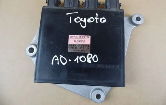 Lexus RX 450H Fuel injection control unit/module 8987130040