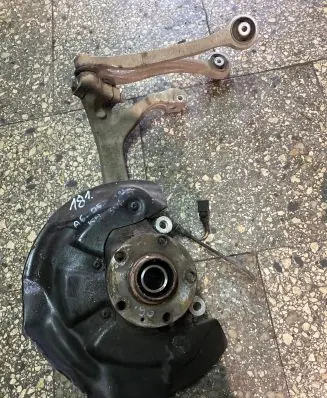 Audi A6 S6 C6 4F Front wheel hub