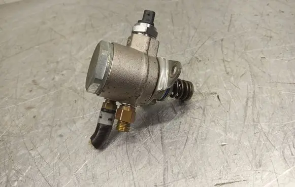Seat Ibiza IV (6J,6P) Fuel injection high pressure pump 03C127026M DE210612 HFS03431H