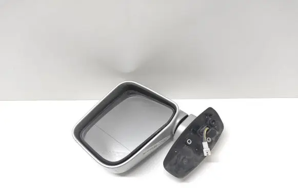 Front door electric wing mirror