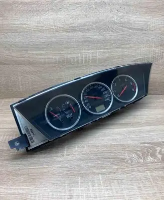 Nissan Primera Speedometer (instrument cluster) 2Y28137 AU819
