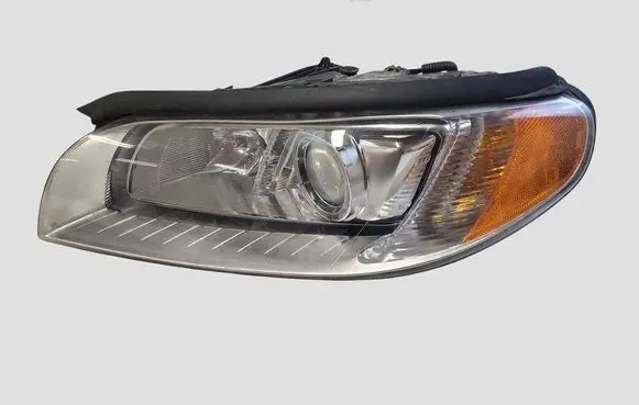 Volvo V70 Headlight/headlamp 30796129 6336100000