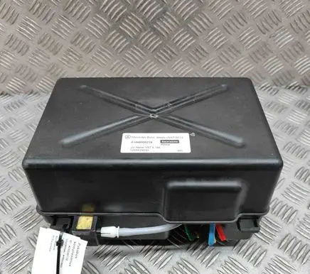 Mercedes-Benz GL X166 Vacuum pump A1668000218 A0008005748