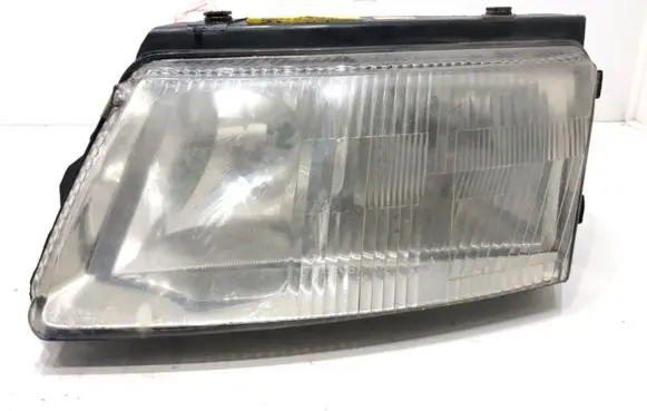 Volkswagen PASSAT B5 Headlight/headlamp