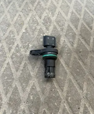 Nissan Juke I F15 Camshaft position sensor S119701