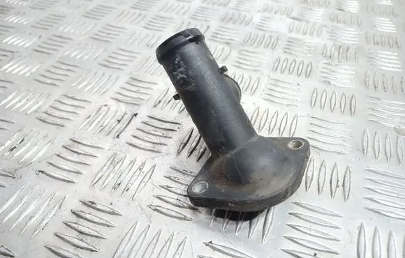Volkswagen PASSAT B6 Engine coolant pipe/hose 03G121121D