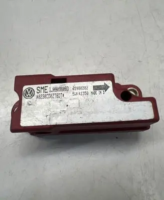 Volkswagen Golf IV Airbag deployment crash/impact sensor 1J0909606D 45980202 5WK42350