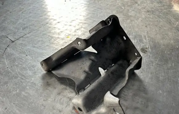 Renault Kadjar Other engine bay part 208173685R