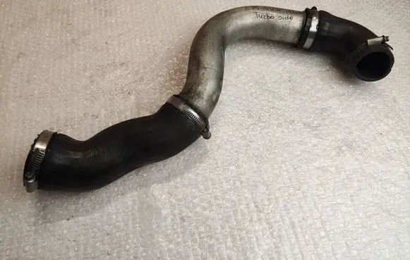 Intercooler hose/pipe