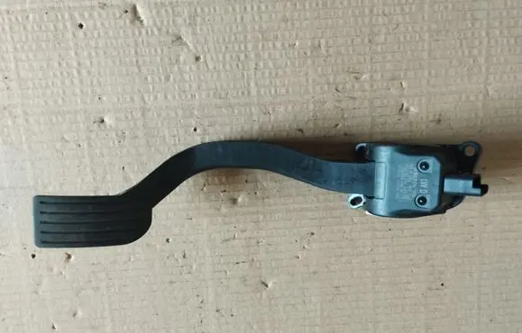 Peugeot 2008 I Accelerator throttle pedal 9671434080