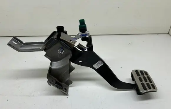 KIA Sportage Brake pedal 32800CZ810 DN8211028A00808