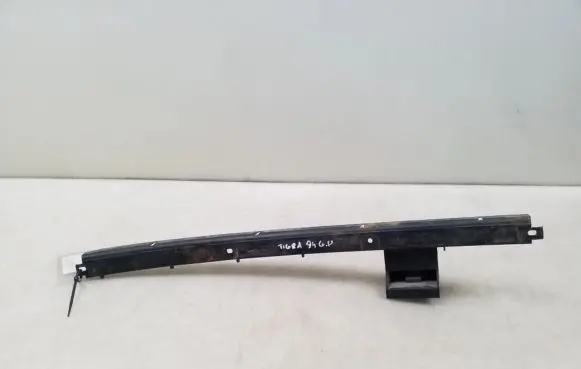 Opel Tigra A Rear bumper mounting bracket 90389094
