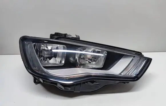 Audi A3 S3 8V Headlight/headlamp 8V0941004