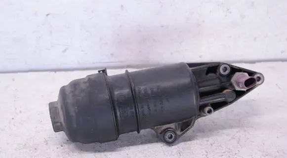 Audi Q5 SQ5 Oil filter mounting bracket 06E115405K
