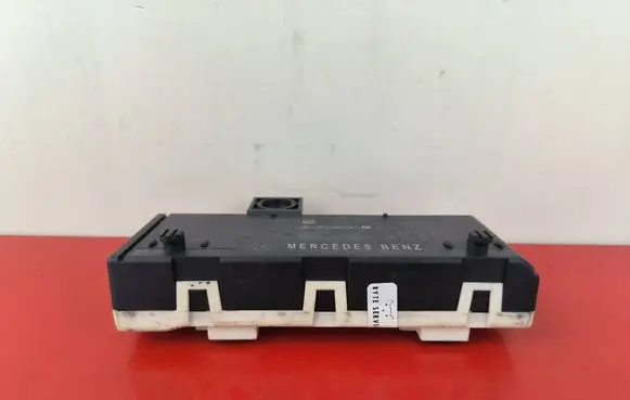 Mercedes-Benz CLA C117 X117 W117 Tailgate/trunk control unit/module A2469003615
